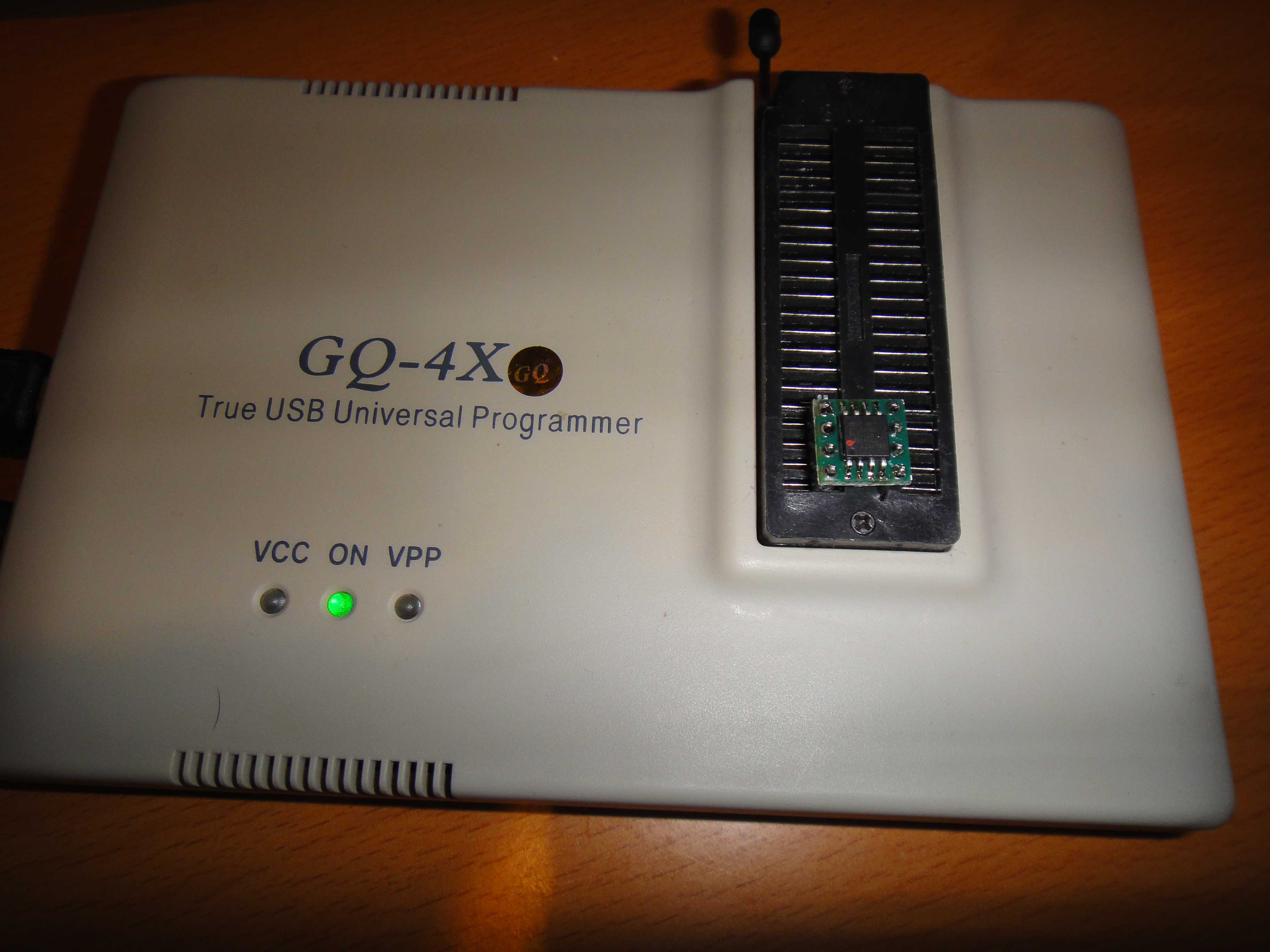 EEPROM in programmer